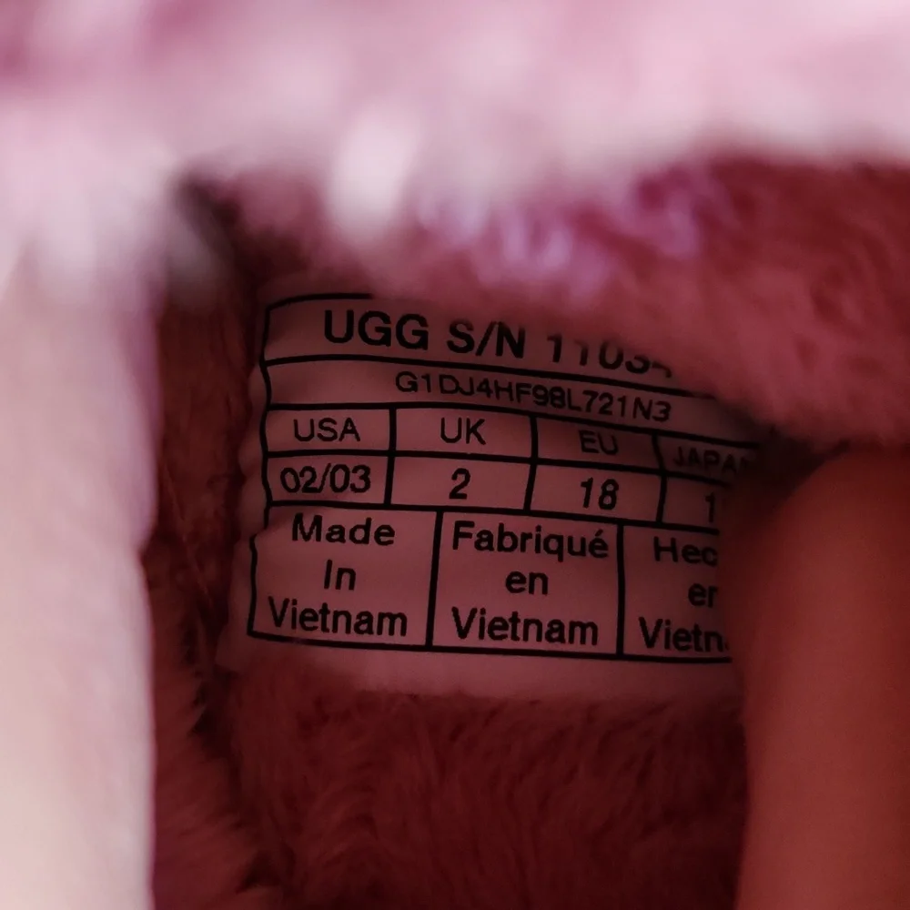 UGG Pink Fuzzy Baby Booties Size 2/3 - Picture 8 of 10